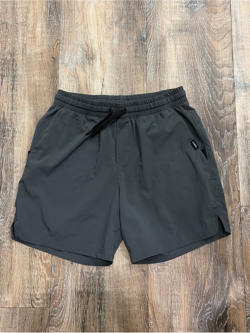 Men's UNRL Performance Drawstring Shorts - Dark Gray Size Medium